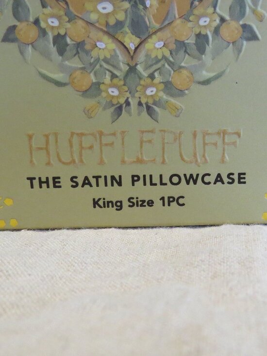 NEW Kitsch x Harry Potter Hufflepuff ~ The Satin Pillowcase - King - Picture 4 of 9